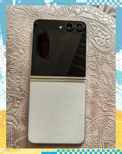 Samsung Galaxy Z Flip 5 512GB SM-F731U Cream Fully Unlocked OPEN BOX Smartphone