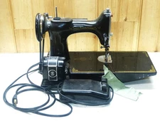1947 Singer 221 Featherweight Sewing Machine No Case Sews Beautifully INV18425