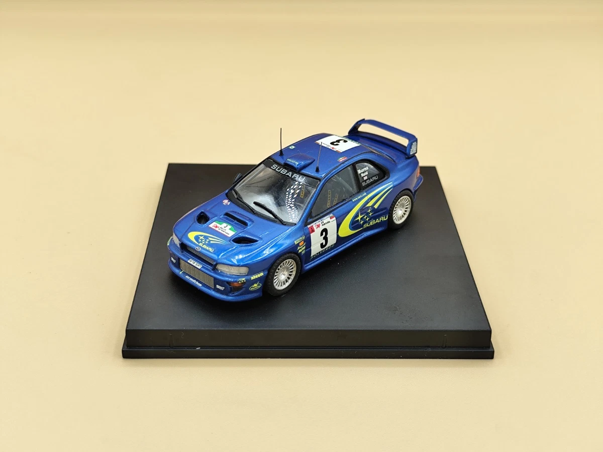Miniature Subaru WRC 2000 - Vainqueur Rallye Piancavallo 2001 - Trofeu 1/43