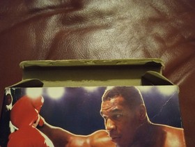 Nintendo NES Mike Tyson's Punch Out en caja original