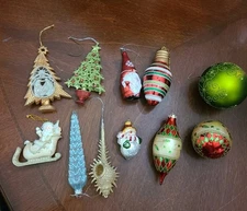 Lot of Assorted Christmas Ornaments Pre-Owned Holiday Decor