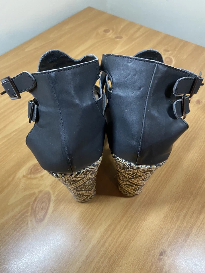 Torrid Pump Wedge Sandal Women Size 10 - Image 2 of 4