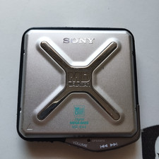 Sony MZ-E44 Mini Disc Walkman Player Mega Bass Silver Only Player no Battery