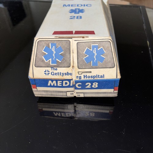 Ambulancia médica de cartón de colección construida en el hospital de Gettysburg - Imagen 4 de 4