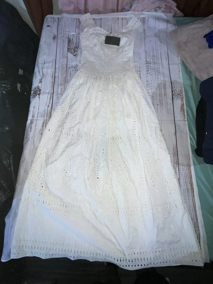 Alberta Ferretti 白色蕾丝连衣裙无袖 4 码富豪长裙分层 (049) — 第 4/4 张图片