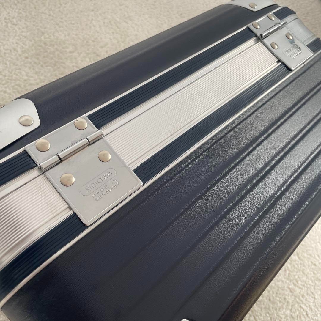 Rimowa Limbo Beauty Case 19L Blue | eBay