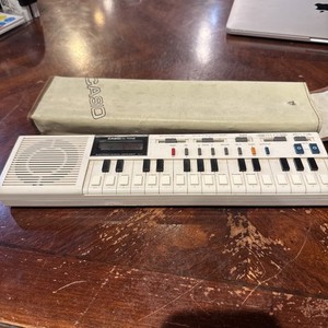 CASIO VL - TONE WITH CASE FOR RESTORATION READ