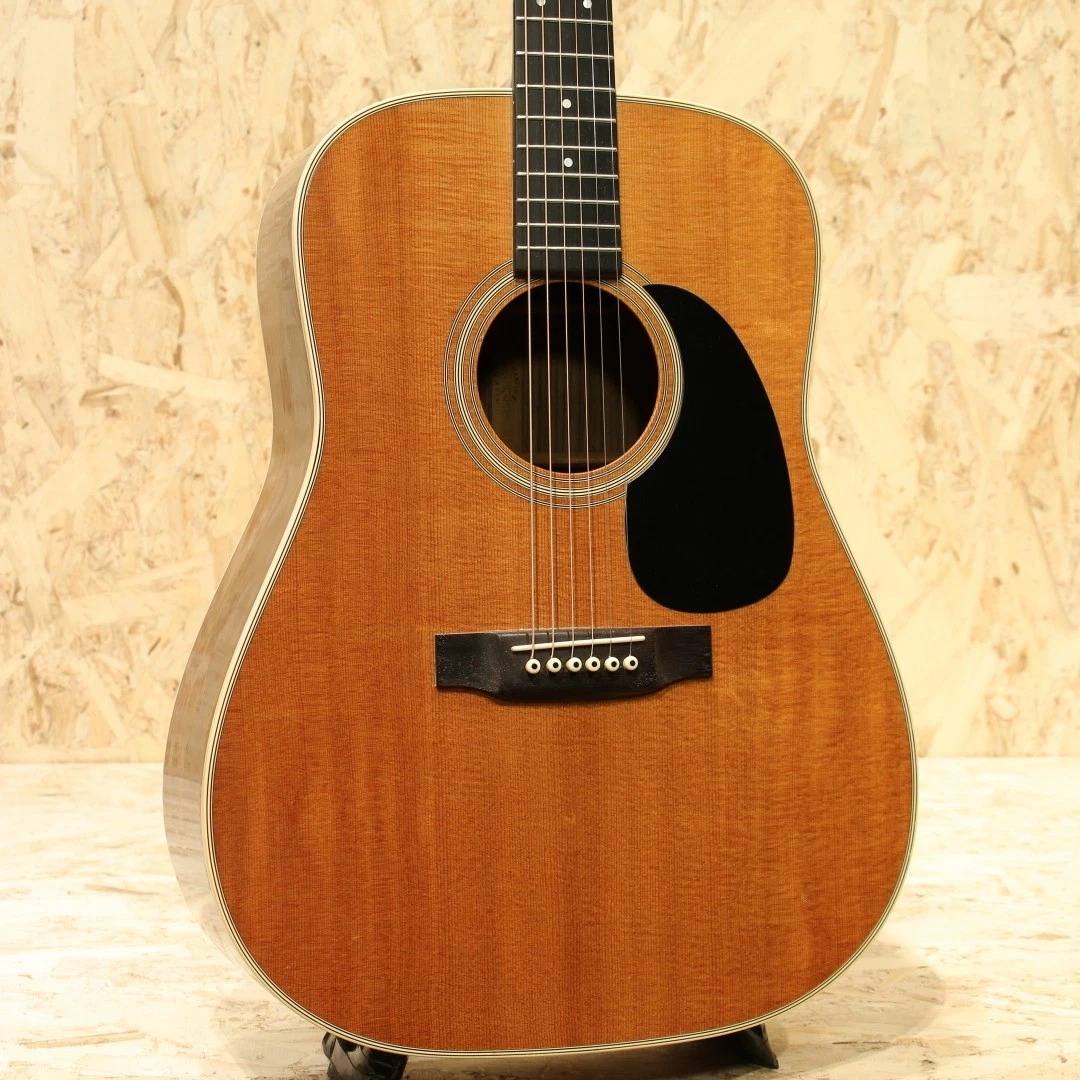 Martin Akustikgitarre D-28 1992 Top Zustand Sichere Lieferung aus Japan