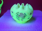 Fenton Art Glass Burmese Uranium Diamond Optic Rose Bowl Vase Signed, Glows!