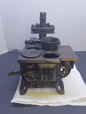 Vintage Miniature Queen Black Cast Iron Stove  Accessories Toy Doll House