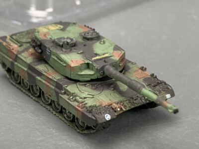 1:144 Takara Panzertales World Tank Museum 06 Series Leopard 2 CB