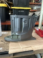 OEM YAMAHA UPPER CASING / MID SECTION F225TLR 20” PN# 6BB-45111-00-8D (C-4)