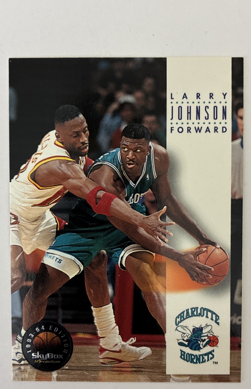 1993-94 Skybox Premium - Larry Johnson #39