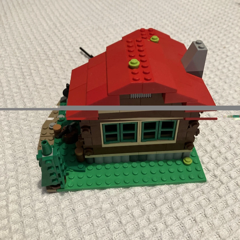 LEGO Creator 31048 Lakeside Lodge, photo 3 of 4