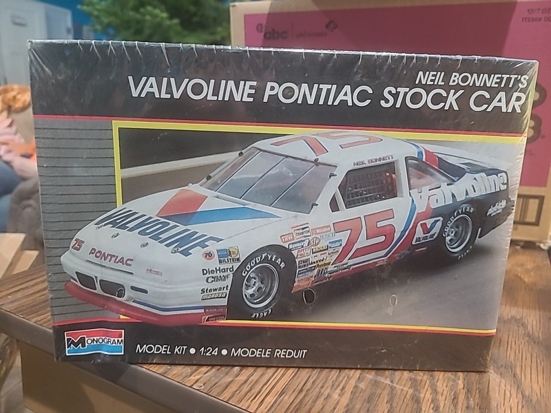 1989 Monogram Neil Bonnett Valvoline Pontiac Stock Car #2787 - New in Box - NIB