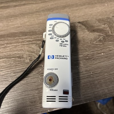 hewlett packard AM FM Radio With Clip and magnet.