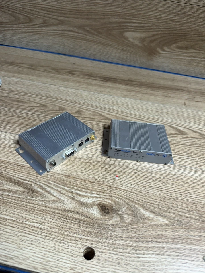 Módem celular industrial MultiTech MultiModem iCell MTCMR-C2 - usado sin probar Foto 4 de 4