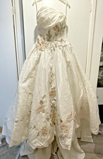Wedding Dress with Lace Floral Design Sleeveless Hook and Eye Back with Zip