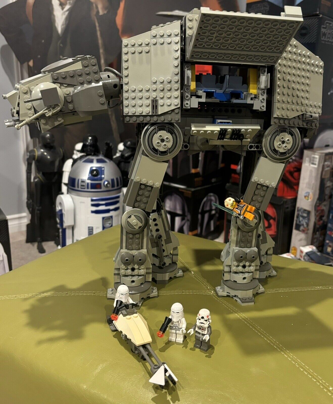 LEGO STAR WARS 4483 AT-AT - All Pieces And Minifigs With Accessories Mint