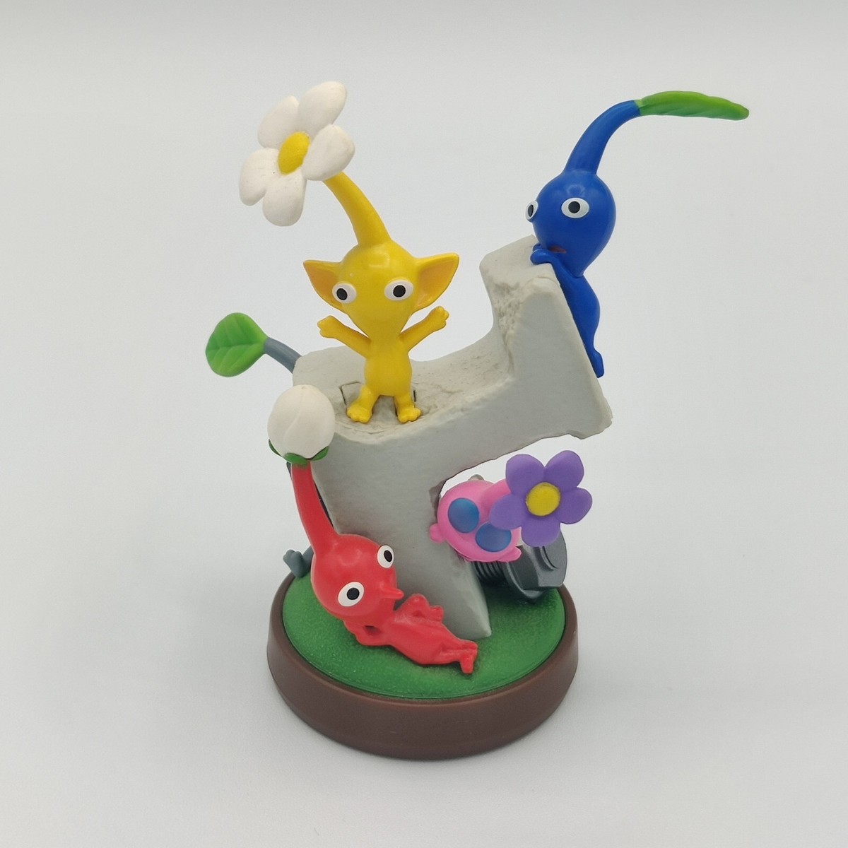後ろ姿の裸婦 ピクミン 1,2,3 + Hey!ピクミン + amiibo