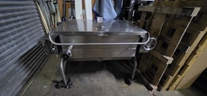 Groen HFP/2E... 40 Gallon Natural Gas Tilt Skillet/ Braising Pan 