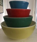 Vintage Pyrex Primary Color Set of 4 Nesting Mixing Bowls 401 402 403 404