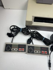 Nintendo Entertainment System NES Console Bundle With Mario 2 Controllers READ