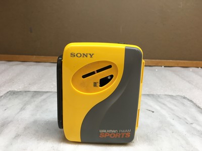[極美可動品]カセットウォークマンsony sports WM-SXF30 極美可動品]カセットウォークマンsony sports WM-SXF30 極美可動品