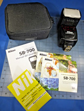 Nikon SB-700 Speedlight Flash, Case Manuals TESTED WORKING CLEAN