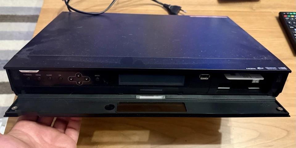 Humax iCord HD+ Sat-/Festplattenreceiver 500GB Speicherplatz  - Bild 3 von 3