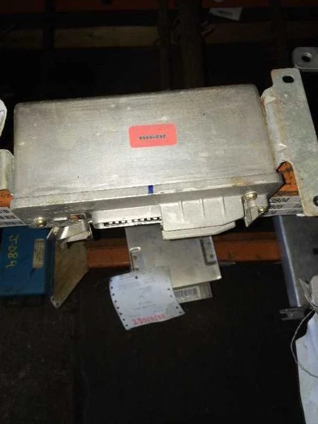 Luz trasera izquierda exterior para conductor compatible con 92-95 MAZDA 929 75664 Foto 4 de 4