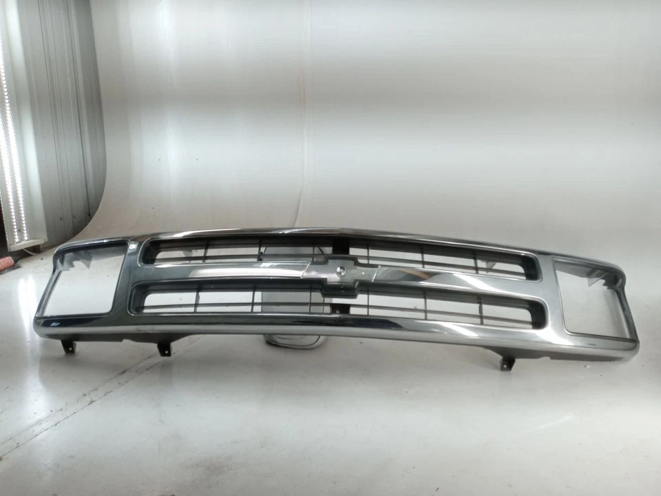 Rejilla Chevrolet sin cromo gris oscuro se adapta a 95-97 S10/S15/SONOMA Blazer Foto 4 de 4