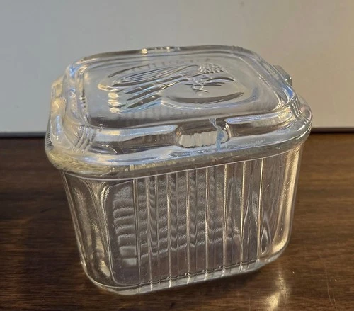 Vtg Federal Glass Ribbed Glass Vegetable Refrigerator Dish 4 1/4" x 4 1/4" x 3"