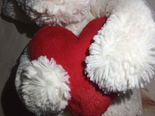 Jellycat Medium White Bashful Bunny With a Red Heart Attached To Its Hands! - Picture 3 of 4