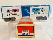 LIONEL 6-16738 2 Warner Bros. PEPE LE PEW  PENELOPE ANIMATED BOX CAR LK/N MOB