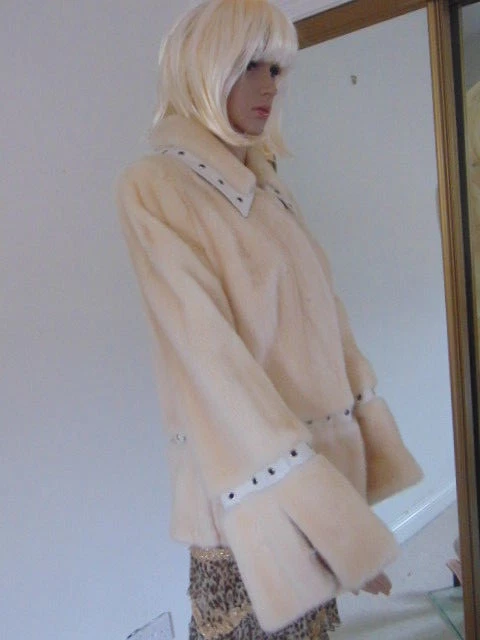 Picture 3 of 9