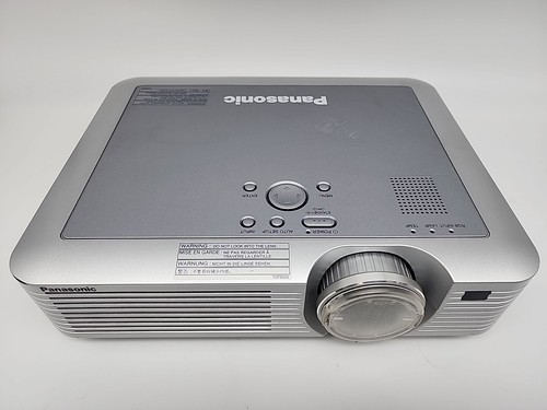 Panasonic PT-LC56U LCD Projector - 1037 Lamp Hours - Crisp Picture Tested Works!