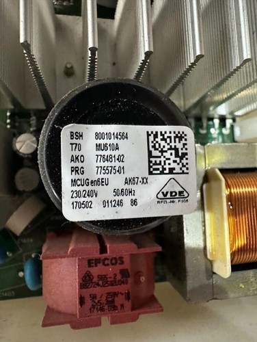 Placa de accionamiento de motor variable Siemens/Bosch 8001014564 IQ700 - Imagen 2 de 2