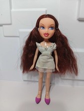 Bratz Campfire Winter Adventure Phoebe Red Bl...