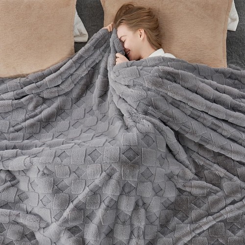 Cozy Bliss Faux Fur Throw Blanket for Couch, 4D Ultra Soft Checkered Fuzzy Pl...