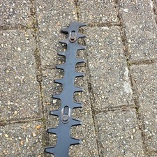 TITAN HEDGE TRIMMER attachment 5mm, Square Shaft - Great Condition, 45cm Blade 