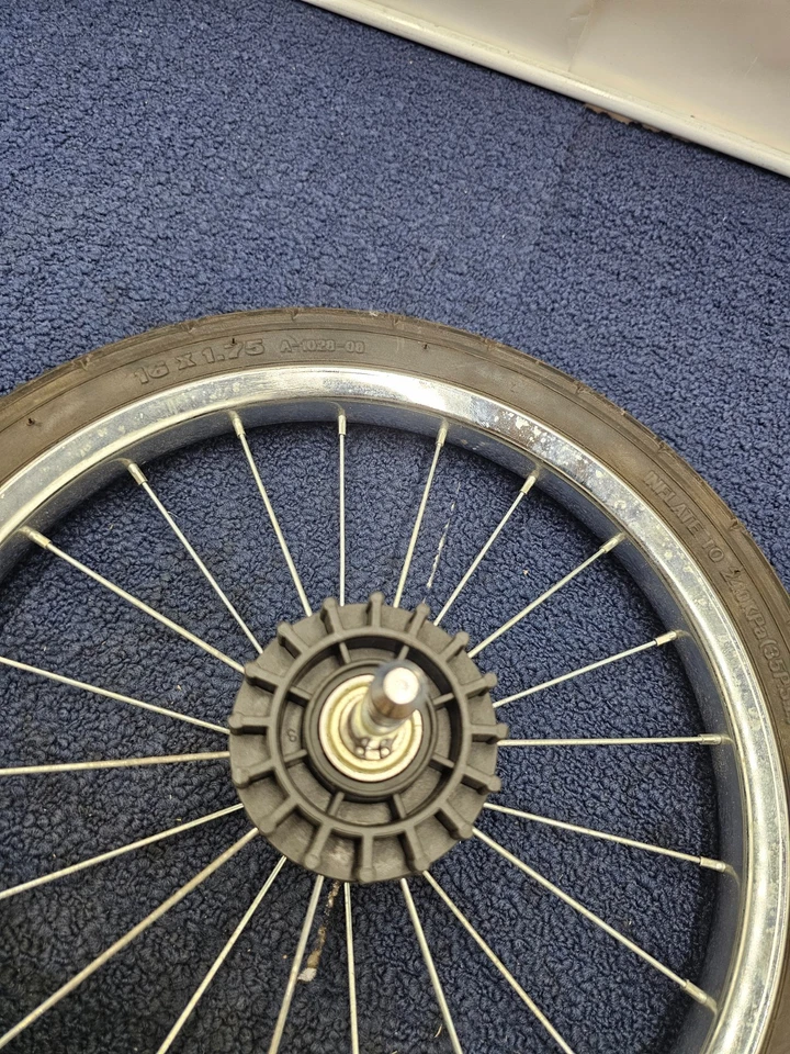 Tubo de neumático de rueda Hota A-1028-08 16x1,75 para Jeep Unlimited Range Jogger Foto 3 de 4