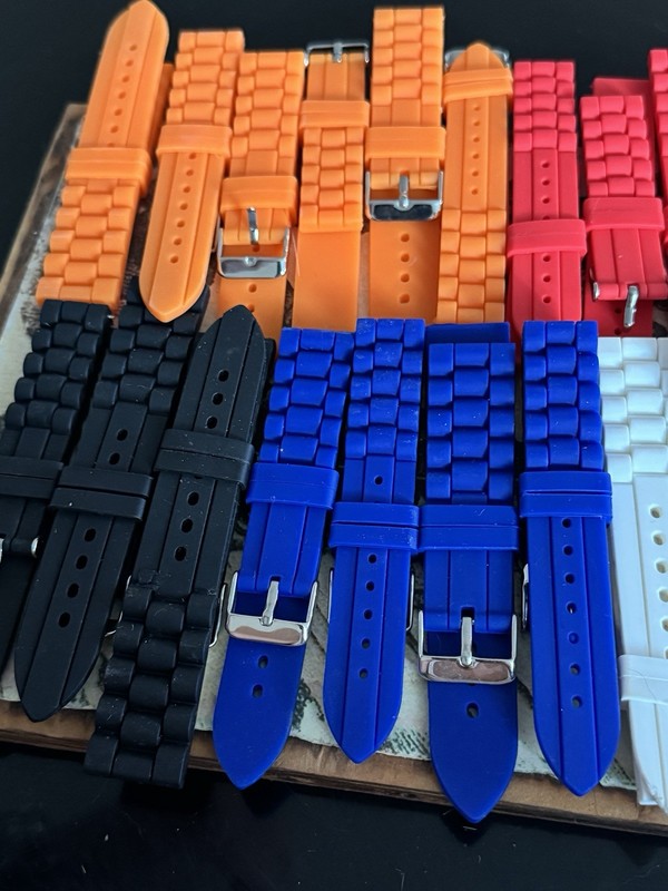 vintage watch strap lot of 22 Rubber different colors