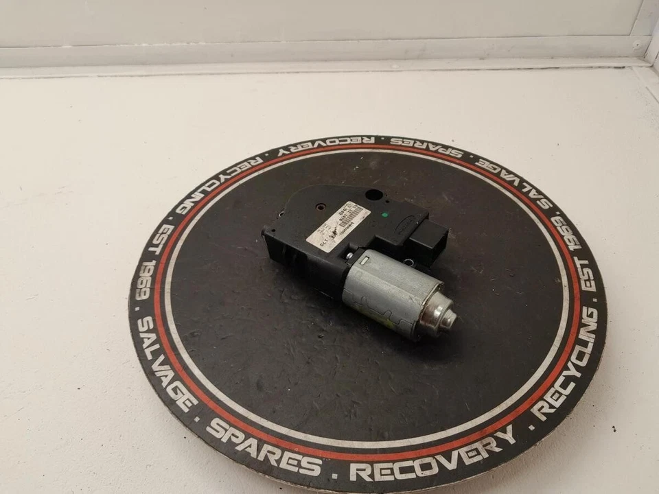 Alfa Romeo Giulietta 2015 Mk3 Fl Sun Roof Motor - Image 2 of 4