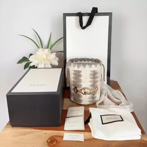 NWOT Gucci Snakeskin Mini Zumi Bucket Bag