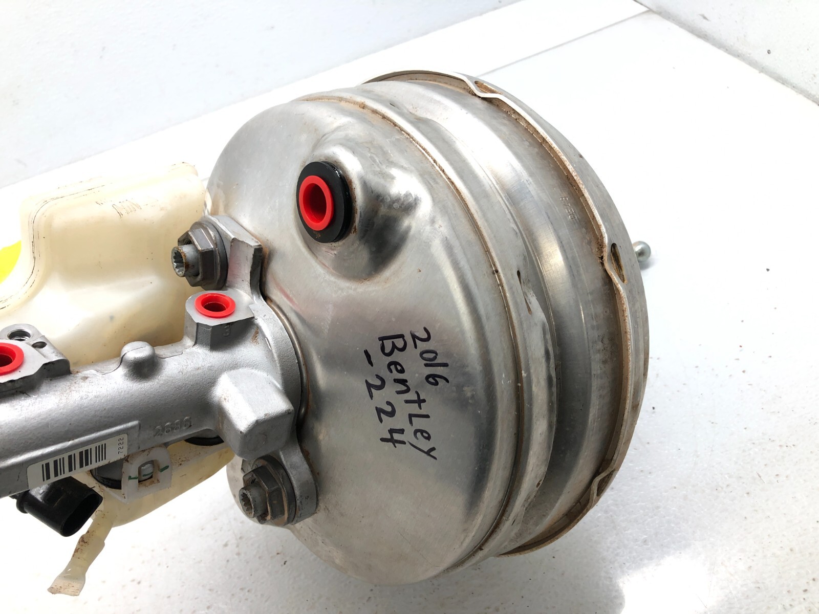 2014-2018 BENTLEY FLYING SPUR POWER BRAKE BOOSTER MASTER CYLINDER ASSEMBLY OEM.