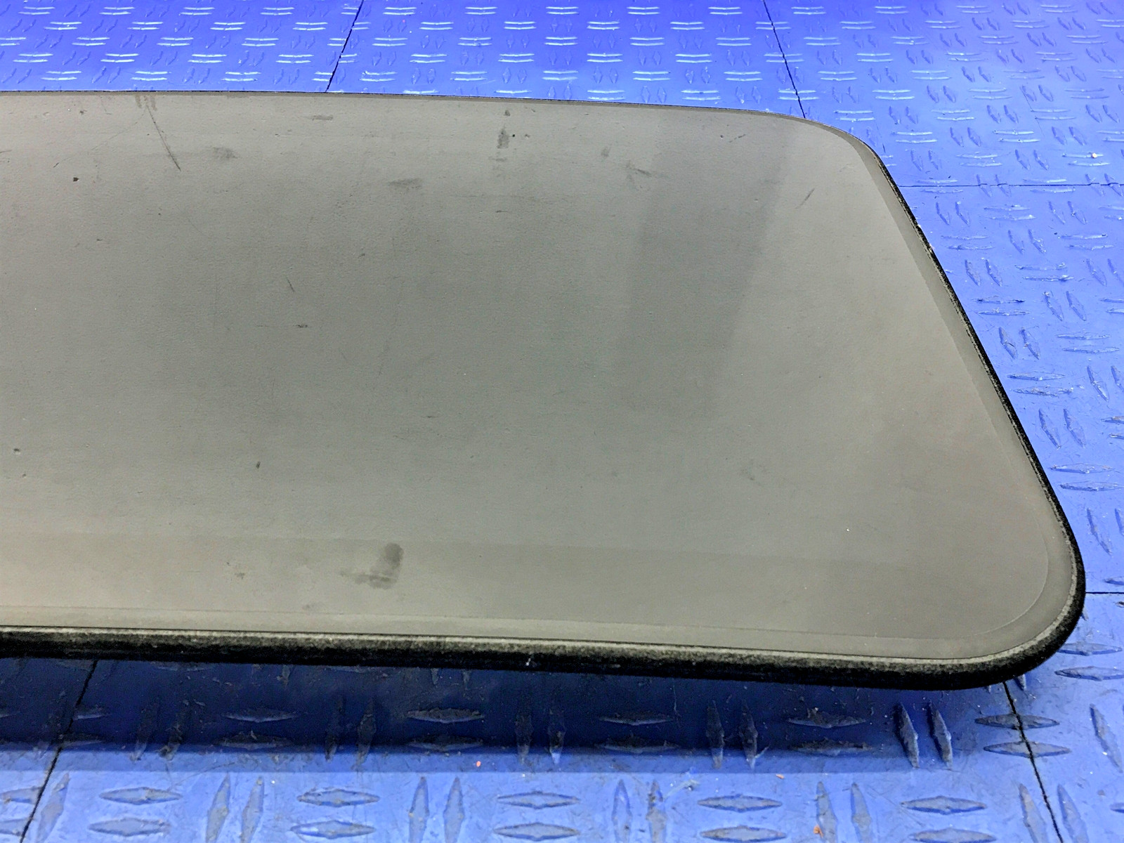 2014-2021 MASERATI QUATTROPORTE M156 SUNROOF GLASS WINDOW ONLY 6117075D OEM 2017