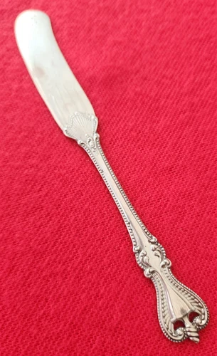 Towle OLD COLONIAL 1895 Sterling Silver BUTTER SPREADER  Flatware 5 3/4"  MONO M
