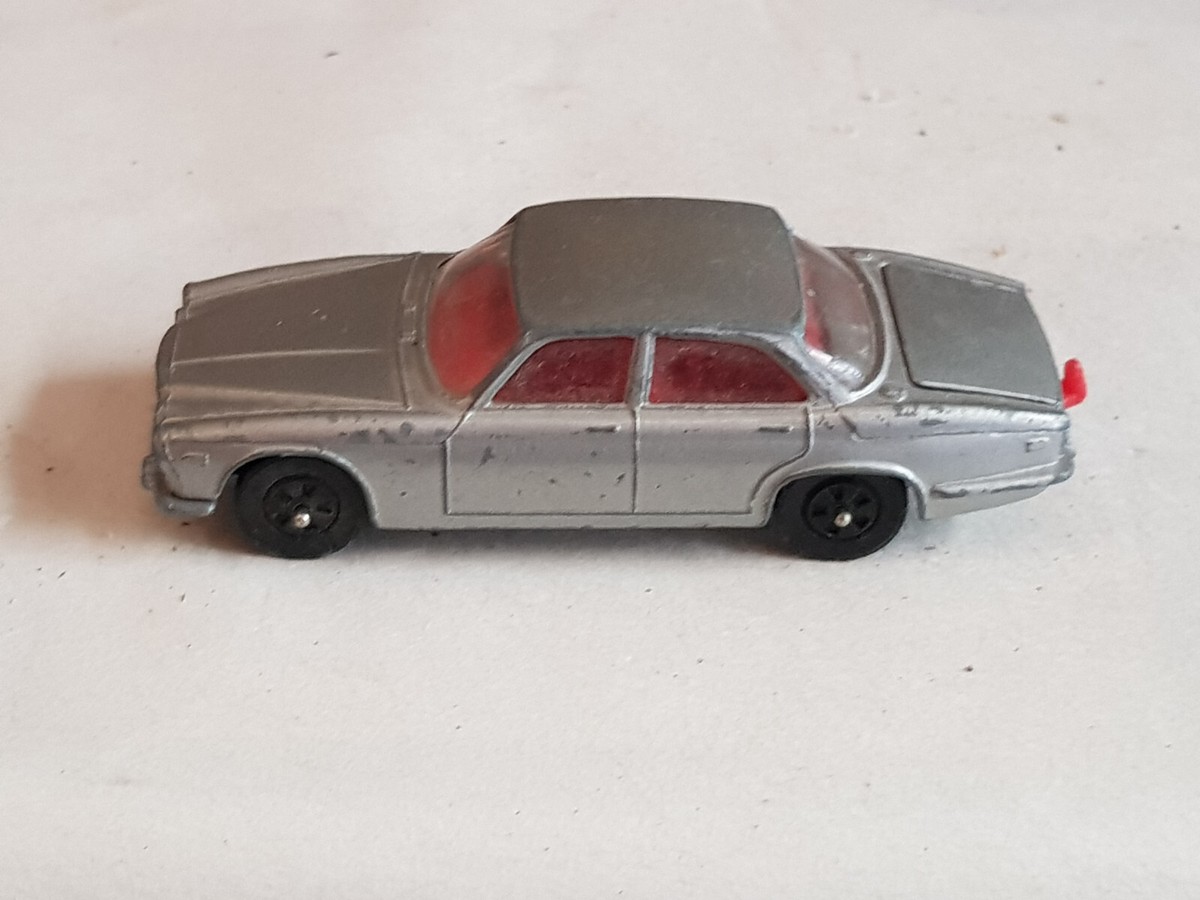 K-44 corgi Juniors Whizzwheels: Jaguar XJ-6