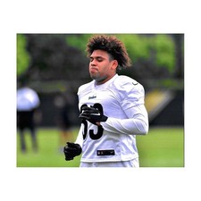 Connor Heyward Running in White with No Helmet Unsigned 8x10 Photo